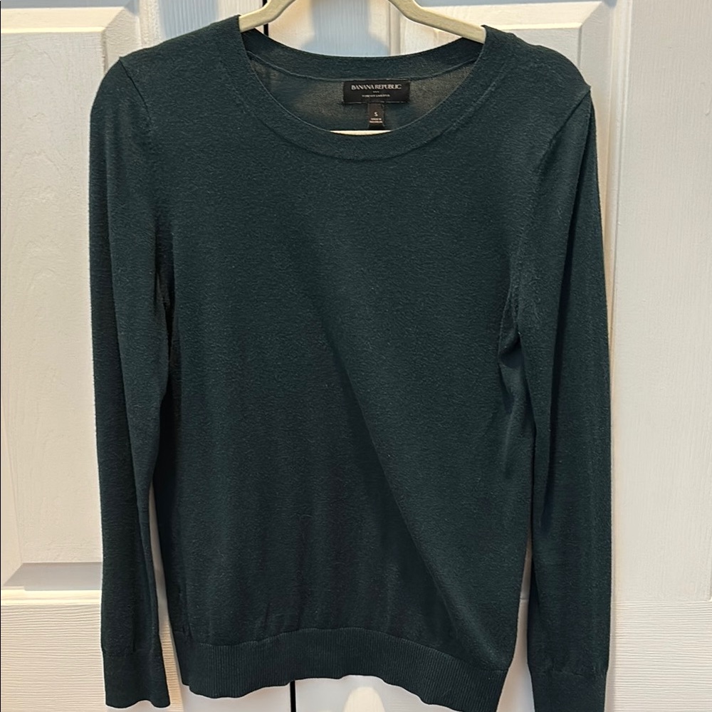 Banana Republic Women's Green Sweater